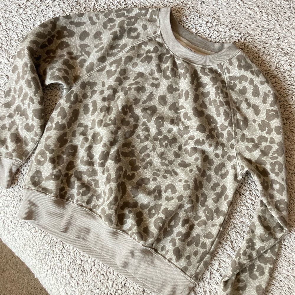 XS Cheetah print sweatshirt